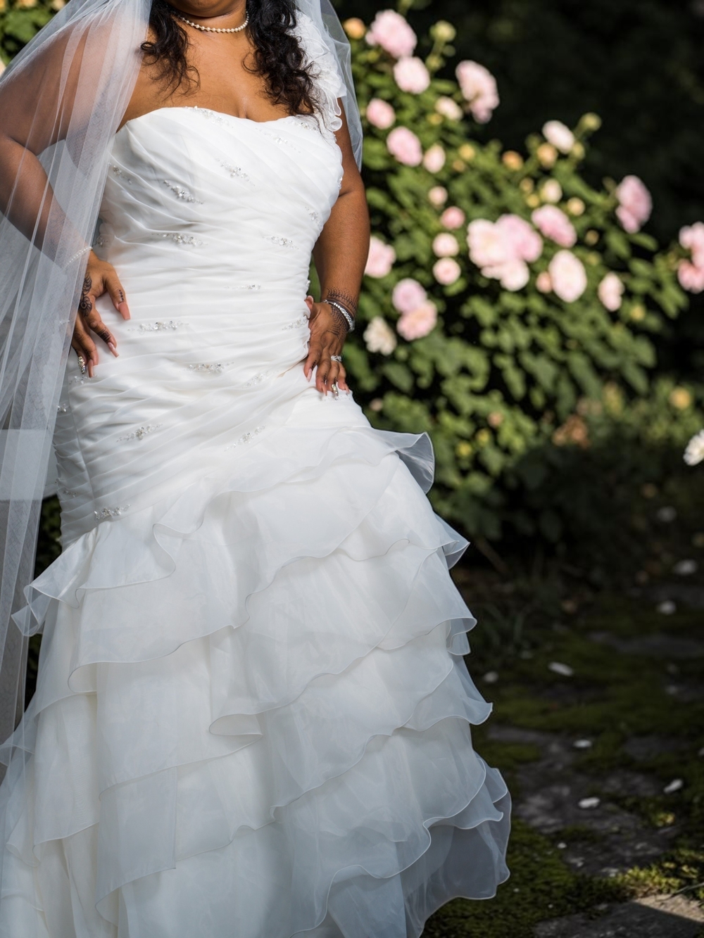 Elegant White Strapless Ruffle Wedding Dress